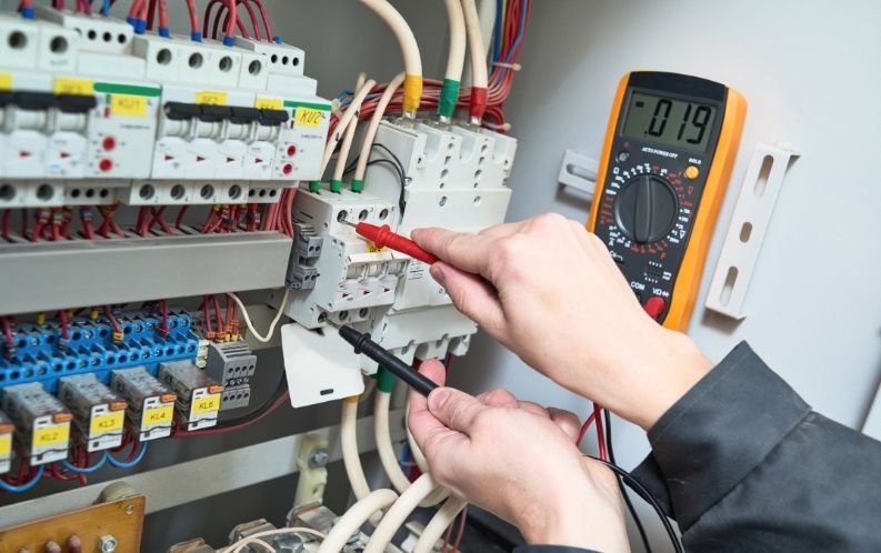Elektrik Tesisatçısı Sertifikası Nedir, Ne İşe Yarar? Alma Şartları Nelerdir? 5 Elektrik Tesisatcisi