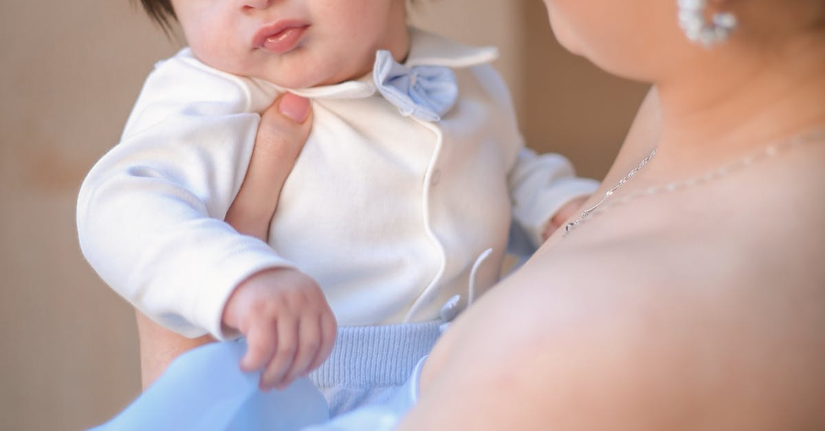 Bebek Bakıcı Sertifikası Nasıl Alınır? 1 aile, aile anları, aile sevgisi içeren Ücretsiz stok fotoğraf
