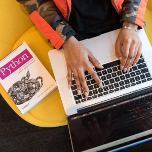 Bir Defter üzerinde Programlama Kadın