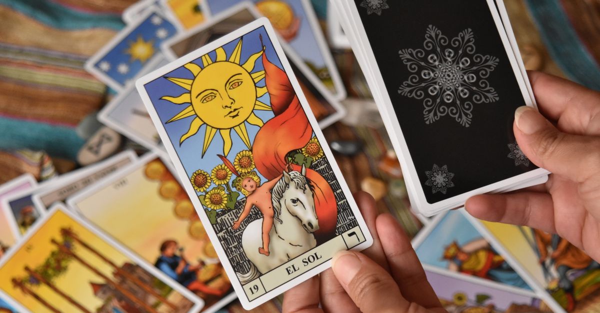 Tarot Eğitimi Sertifikası 3 Tarot Eğitimi Sertifikası görseli 2